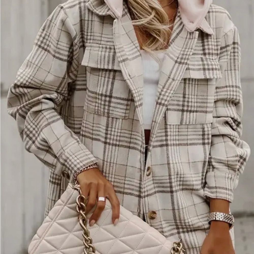 Women’s Plaid Button Down Shacket with removable … - image 1